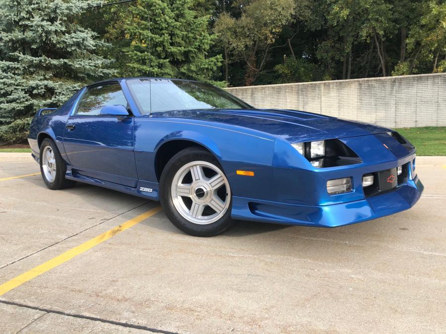  Chevrolet Camaro Z28 IROC-Z (1FP87) 1991 года  (фото 13 из 46)